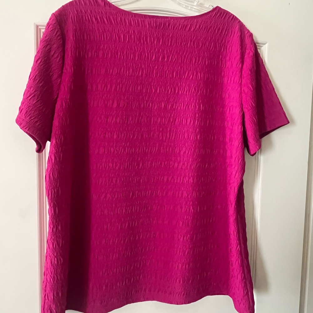 East 5th Fuchsia Textured Short Sleeve Blouse Women’s Size XLarge - Picture 4 of 13